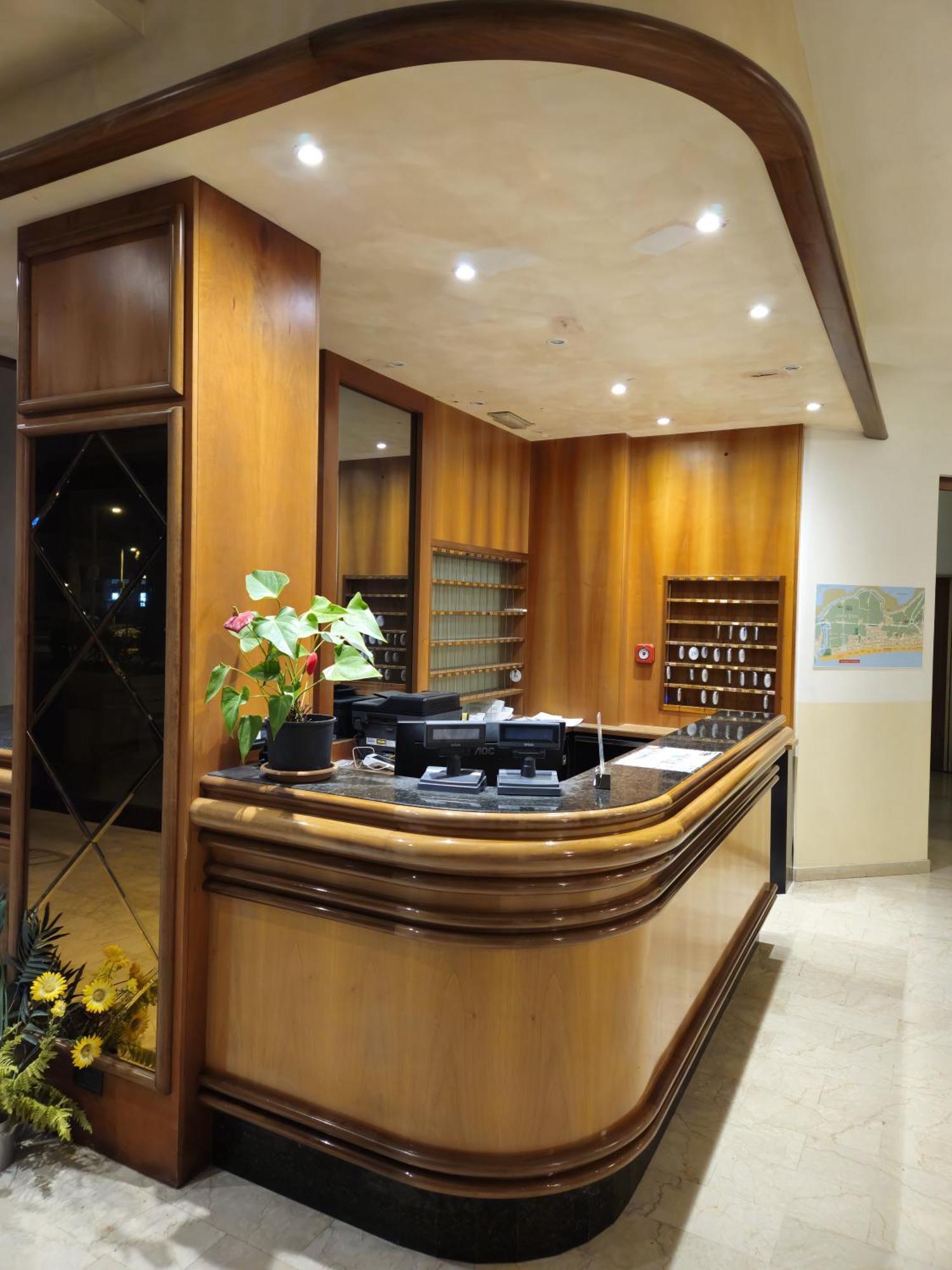 Hotel Alla Rotonda Jesolo Extérieur photo