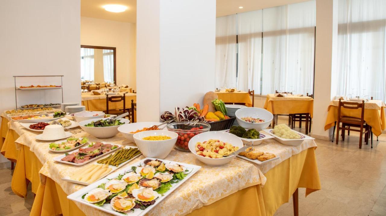 Hotel Alla Rotonda Jesolo Extérieur photo